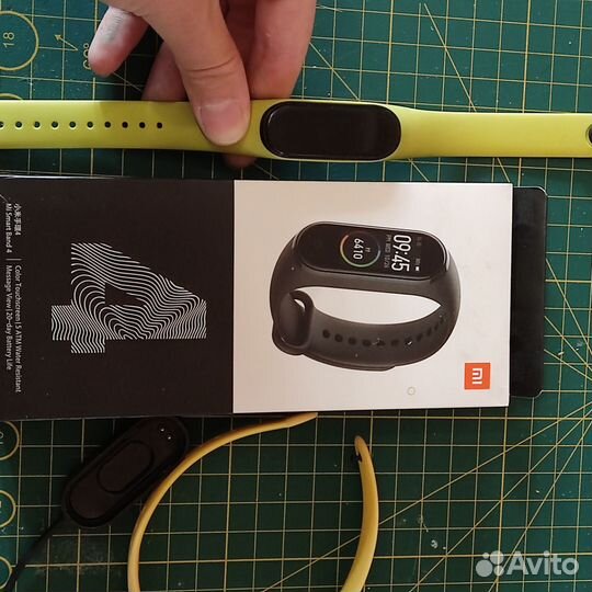 Фитнес браслет mi band 4