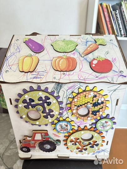 Бизиборд домик