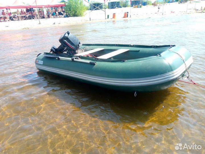 Лодка с мотором