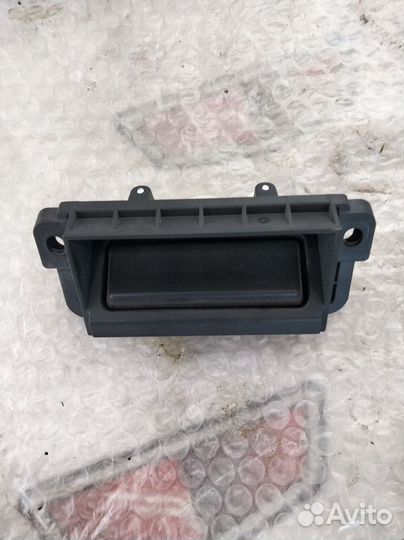 Кнопка открывания багажника Мерседес W221