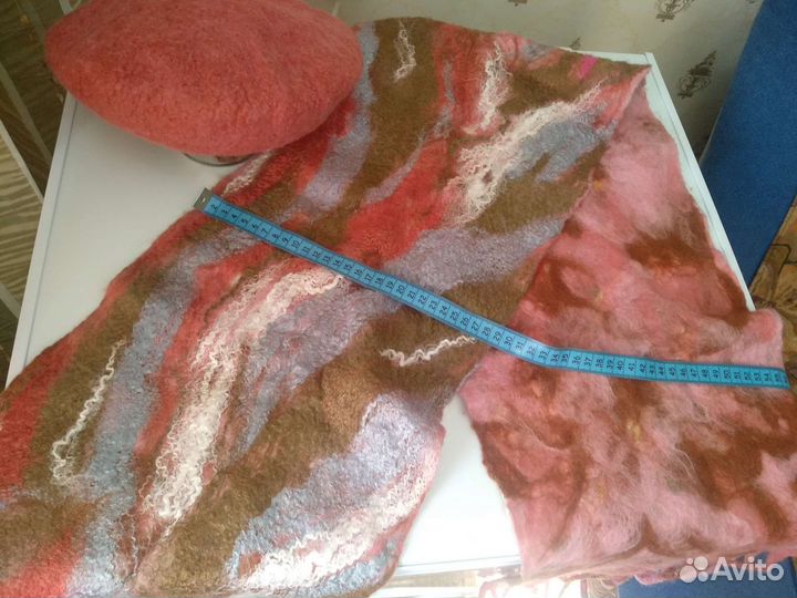 Палантин и берет