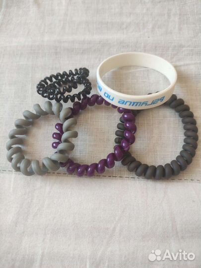 Продаю триггеры, брелки, браслет, всё в описании