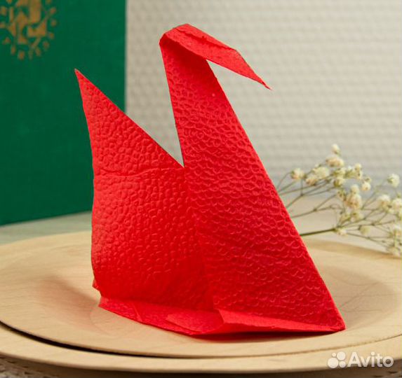 Однослойные салфетки красного цвета Биг-Пак