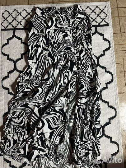 Коробка с женскими вещами