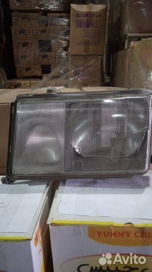 Фара передняя левая Mercedes