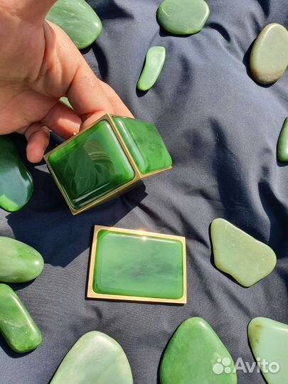 Шкатулка нефрит