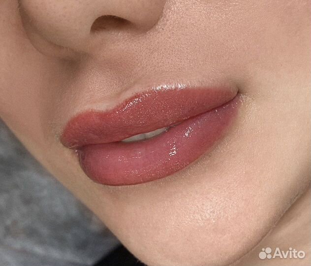 Перманентный макияж (татуаж) бровей, губ, век