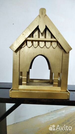 Кормушка для птиц из дерева