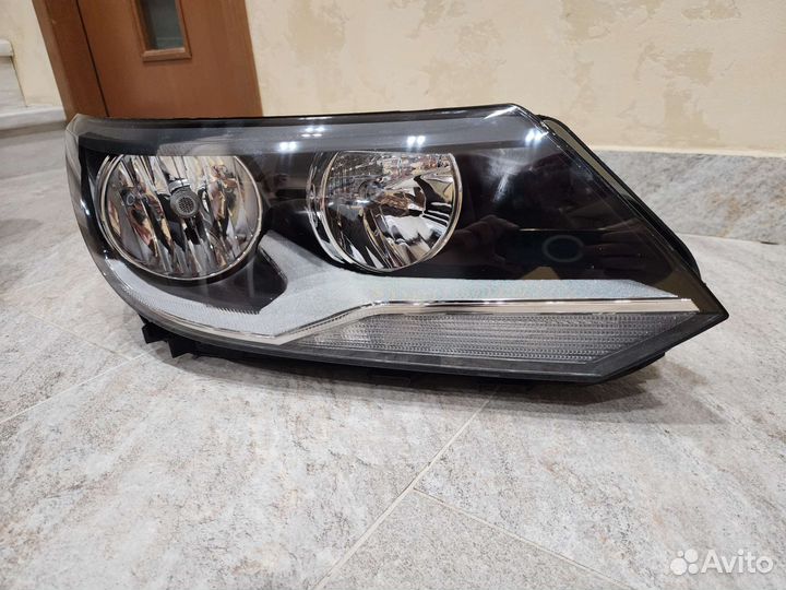 Фара с эл/кор. Volkswagen Tiguan 11-15