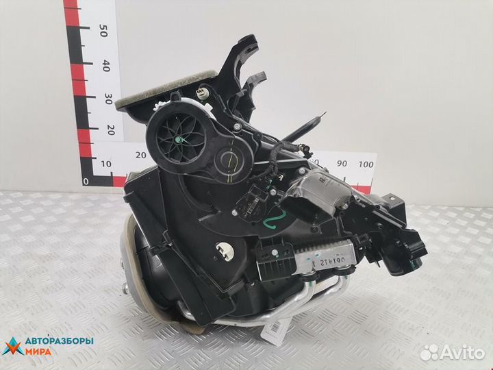 Отопитель в сборе (печка) Cadillac SRX 2 2012