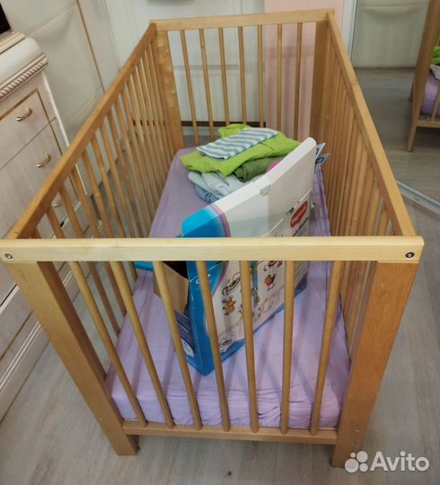 Детская кроватка + мобиль-карусель