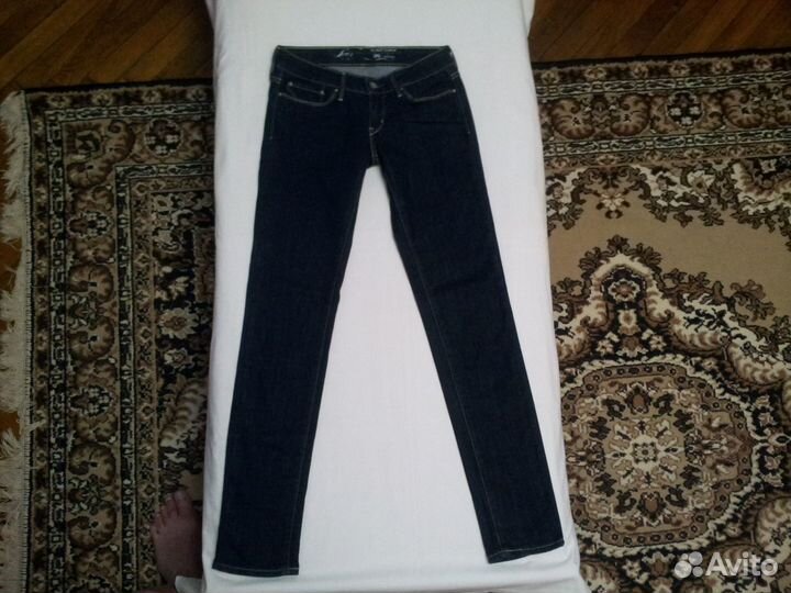 Джинсы женские Levi's. Оригинал. р. W 26 L 32