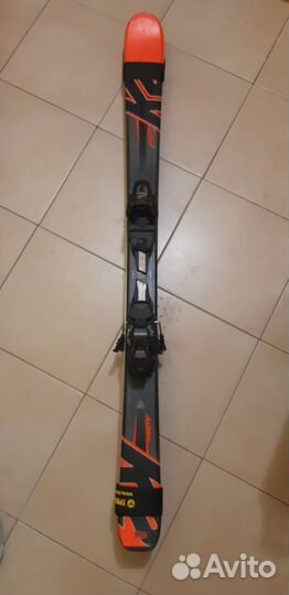 Горные лыжи и ботинки