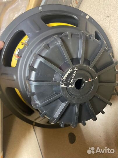 Сабвуфер helix Xmax 300 A