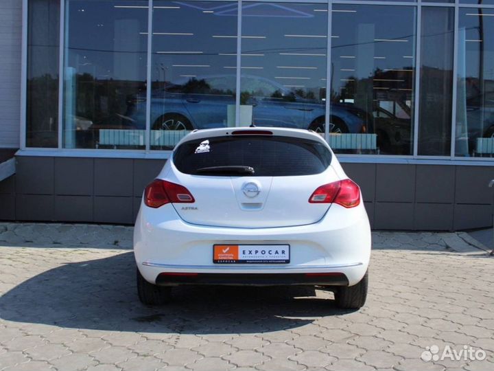Opel Astra, 2013