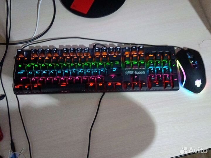 Игровой набор клавиатура механическая+мышь