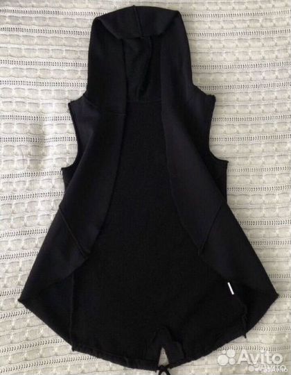 Жилет гранж с капюшоном необработанные края 42