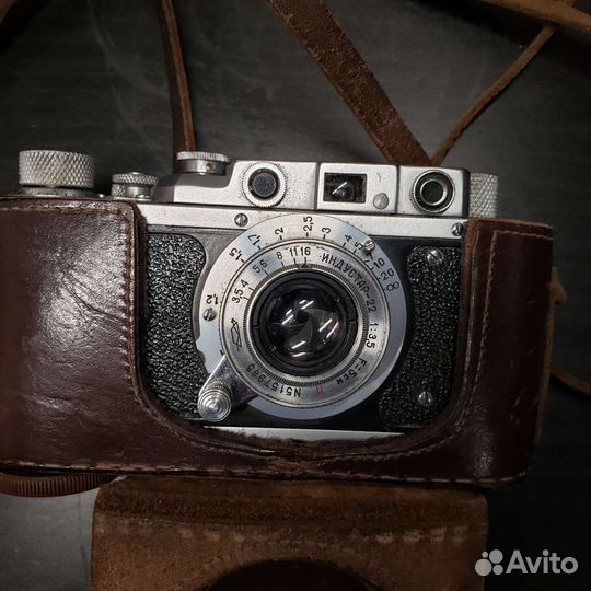 Фотоаппараты плёночные Lubitel 2/Зоркий