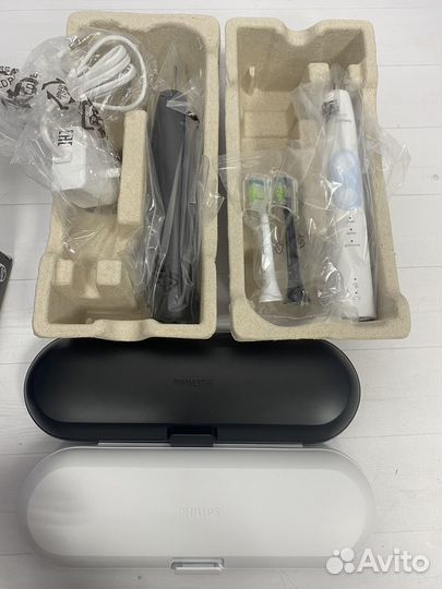 Электрическая зубная щетка oral b