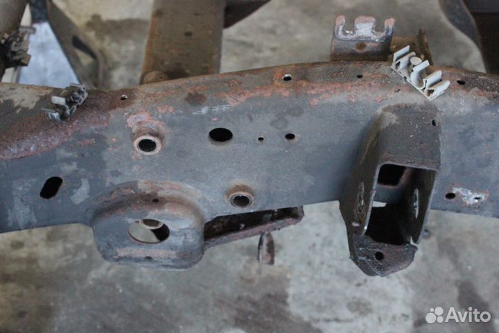 Рама передняя часть Cadillac Escalade GMT800