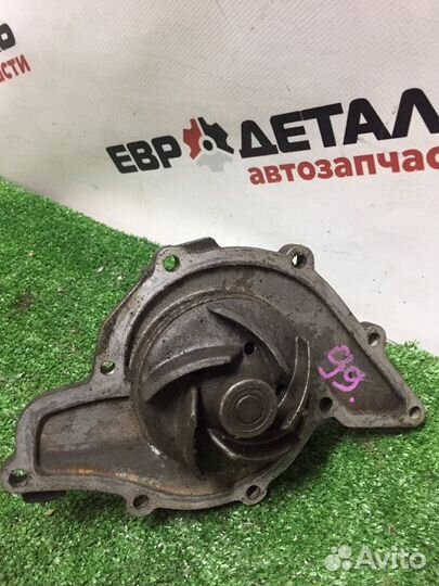 Помпа Audi A6 универсал 2.5 AKN 2000