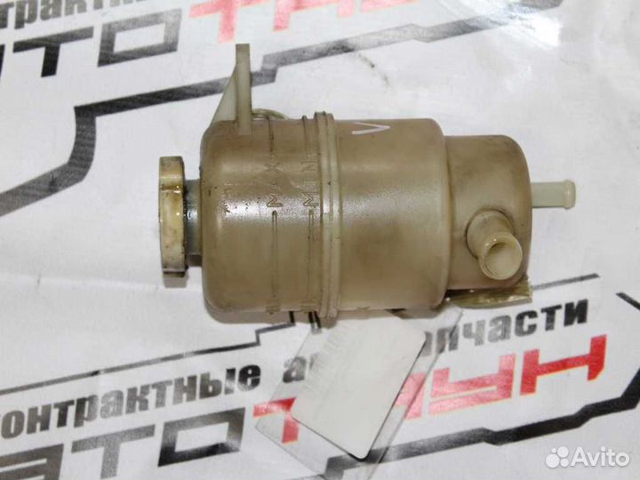 Бачок гур mitsubishi pajero V63W V65W V73W V75W 6G72 6G74 MR448177