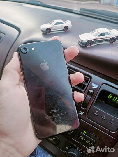 iPhone 7, 32 ГБ
