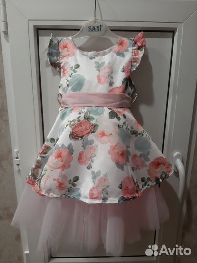 Платье для девочки нарядное