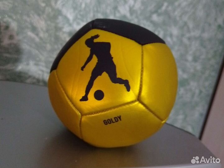 Футбольный мяч новый