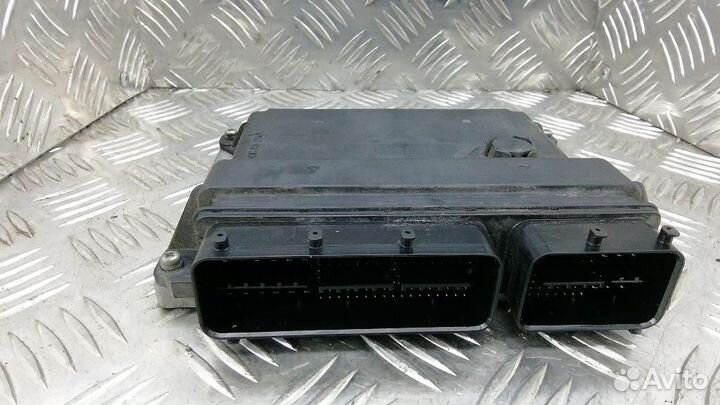 Блок управления двигателем Toyota Verso
