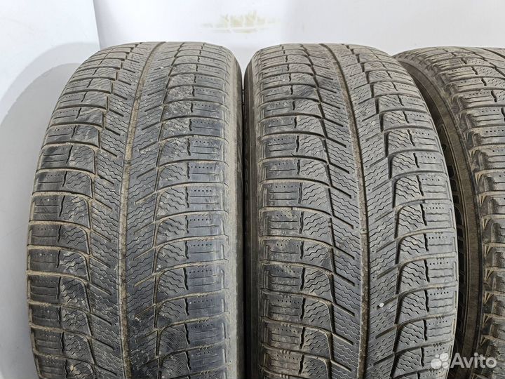 Michelin X-Ice XI3 225/60 R17 99H
