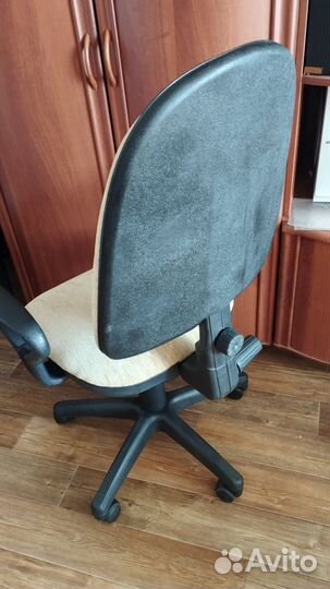 Компьютерное кресло