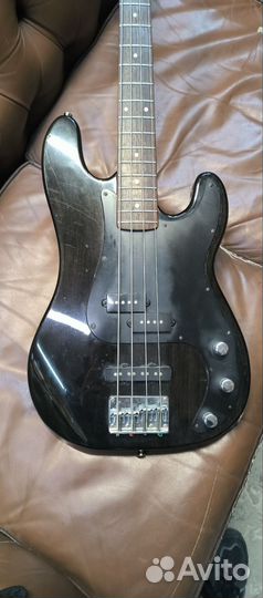 Бас гитара Samick PJ