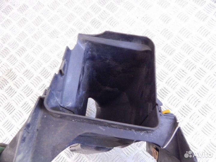 Воздуховод пластмассовый BMW E53