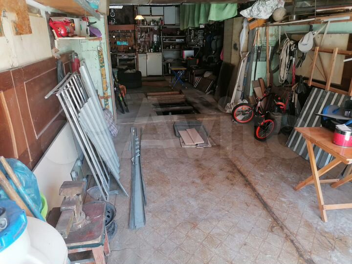 Гараж, > 30 м²