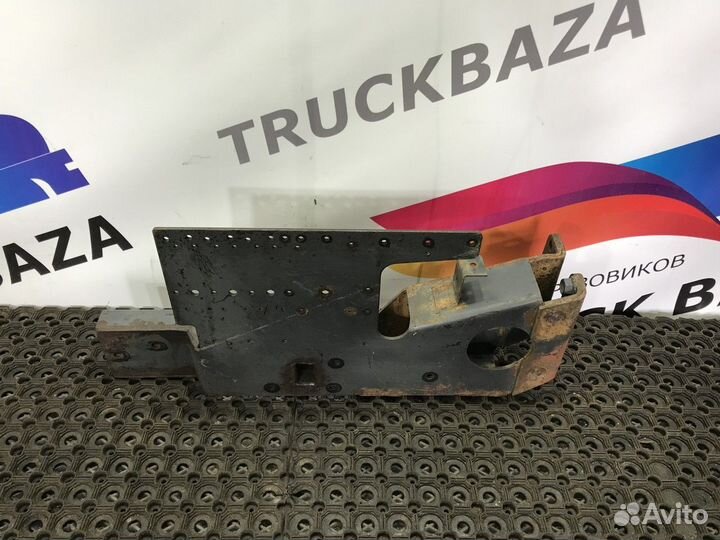 Кронштейн аккумуляторного ящика