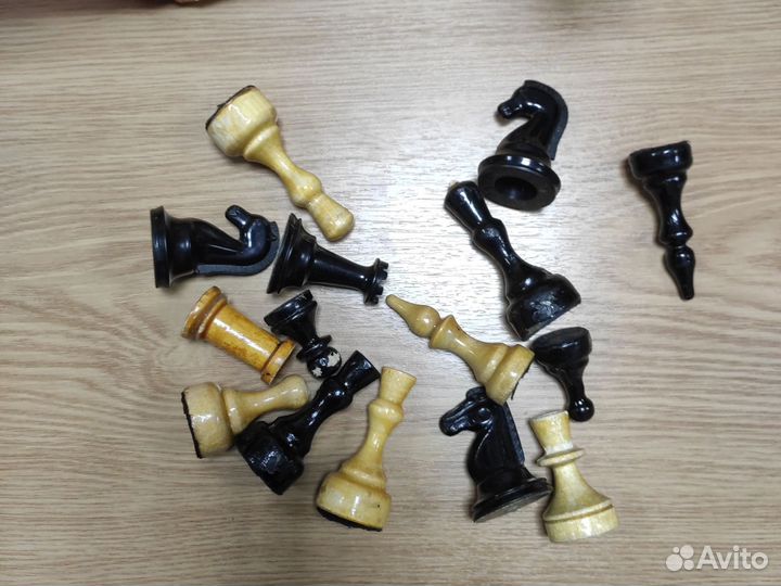 Шахматн. фигуры из дерева и пластика на добор