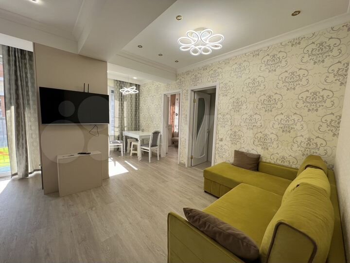 2-к. квартира, 70 м², 3/13 эт.