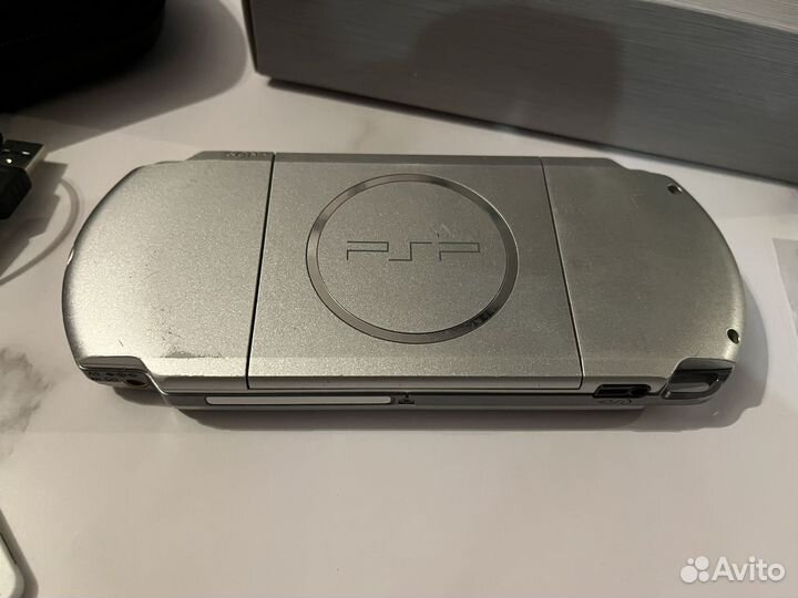 Sony psp 3001 +2гб прошитая с играми