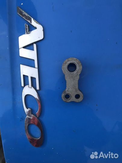 Рычаг переключения А 970 268 00 30 Mерседес Aтего