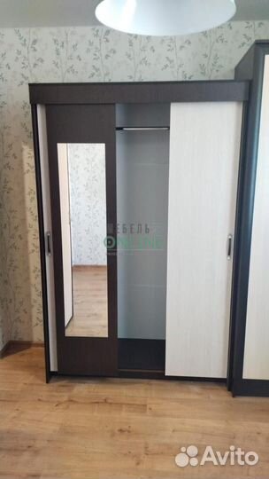 Шкаф