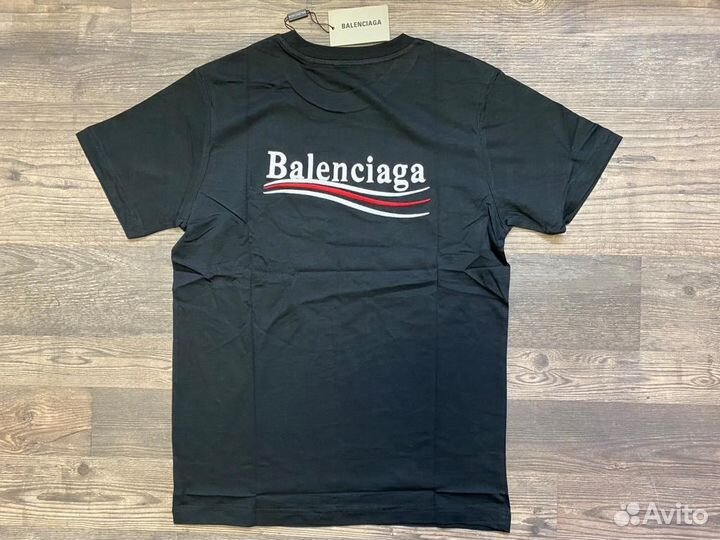 Футболка Balenciaga