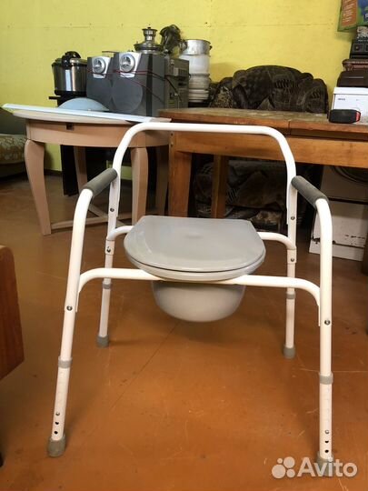 Санитарный стул туалет