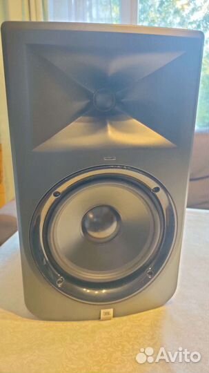 Активные колонки JBL LSR308 2 шт