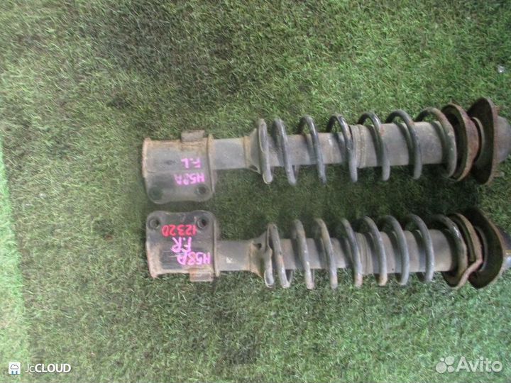 Стойка на mitsubishi pajero mini H58A 4A30T