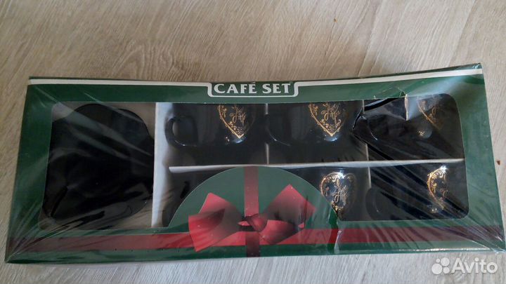 Чашки с блюдцами под кофе, новые