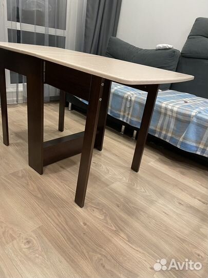 Стол книжка