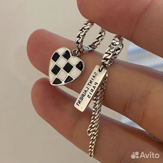 Серебряные серьги с сердцем