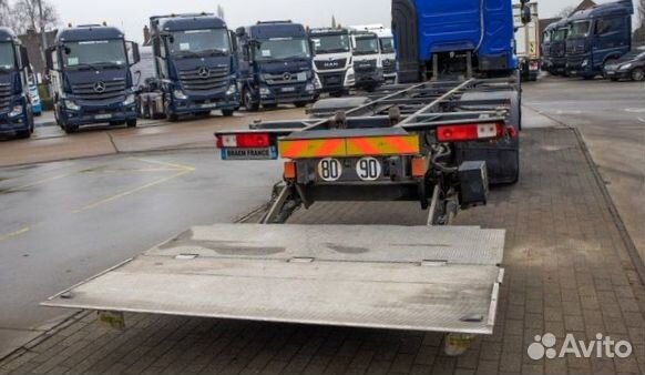 Pазбираем грузовик Renault Premium II с 2007