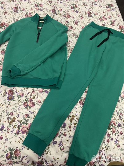 Спортивный костюм размер 42-44